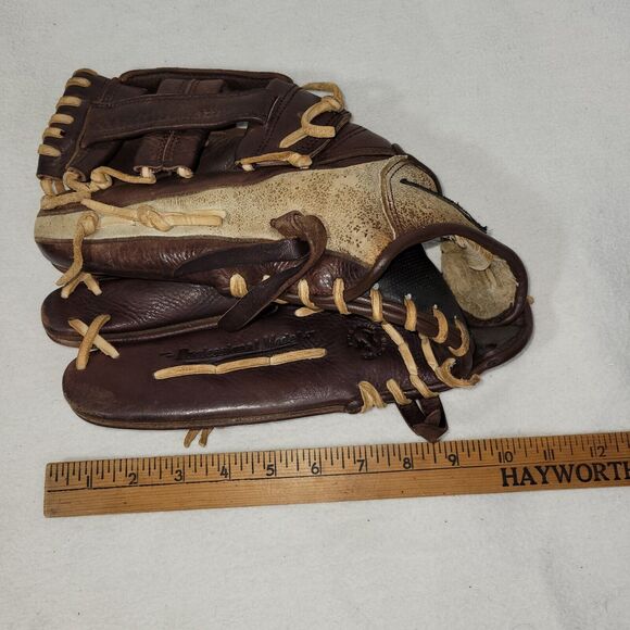 Mizuno Glove Baseball Brown Leather Softball Left Handed 12.5" Model GFN 1250B3 - Picture 13 of 14